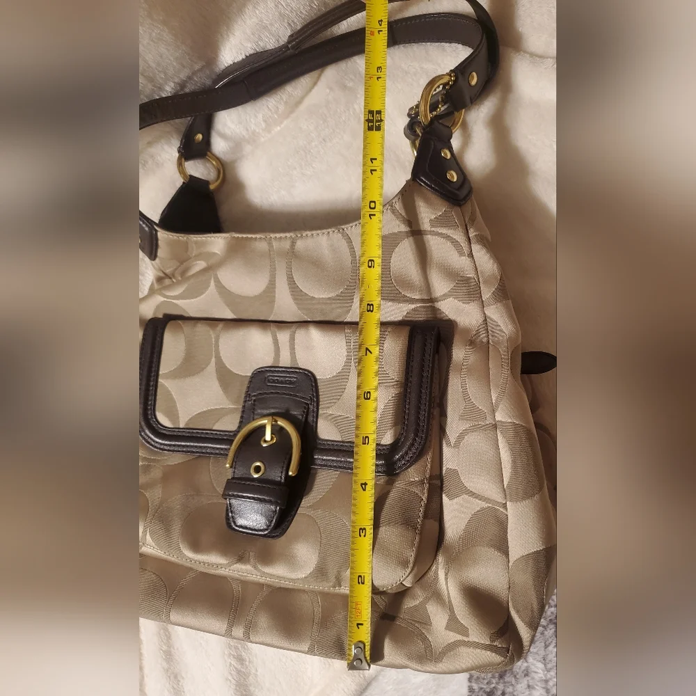 Coach Signature Bag - Picture 9 of 9